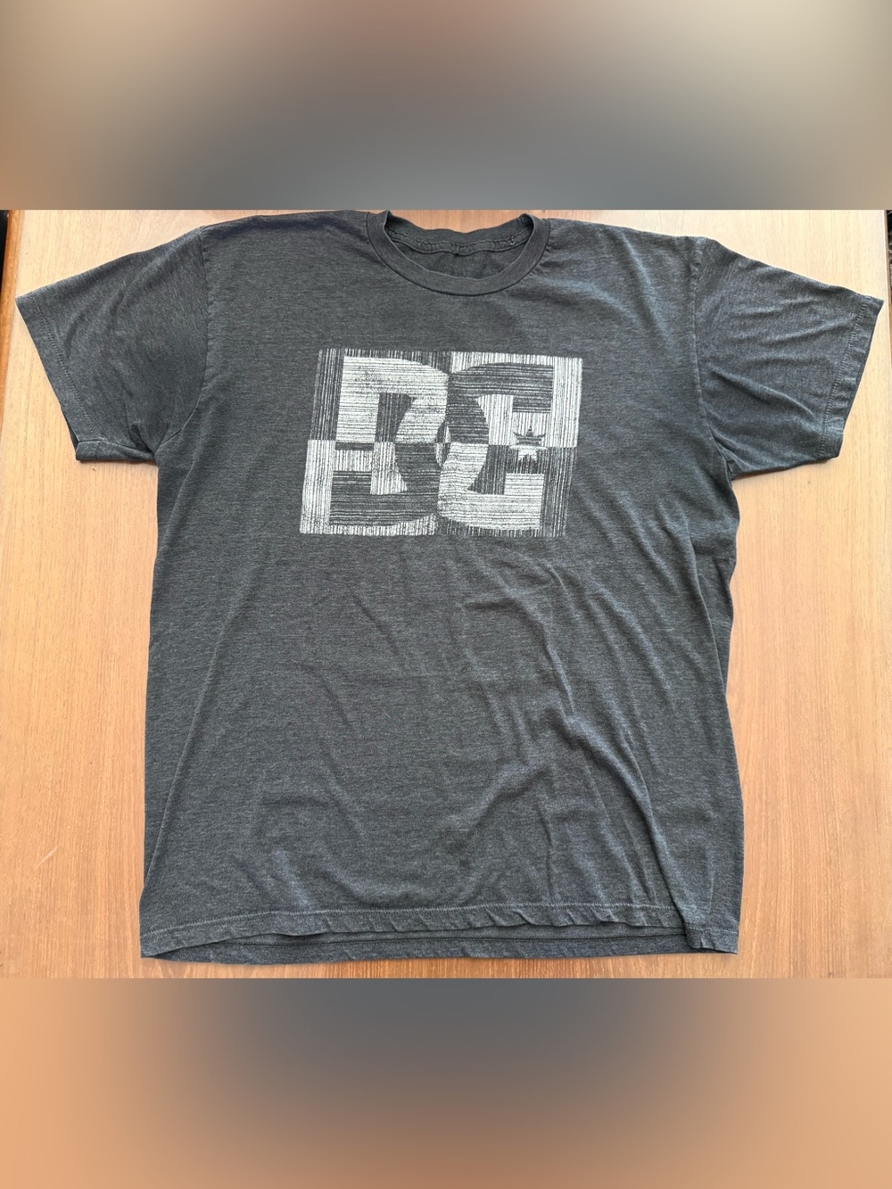 DC Shoes Gray Logo Graphic Skate T-Shirt Men’s XL